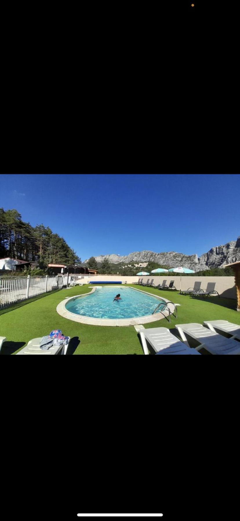Mobilhome Comfort A La Montagne Saint-Auban  Extérieur photo