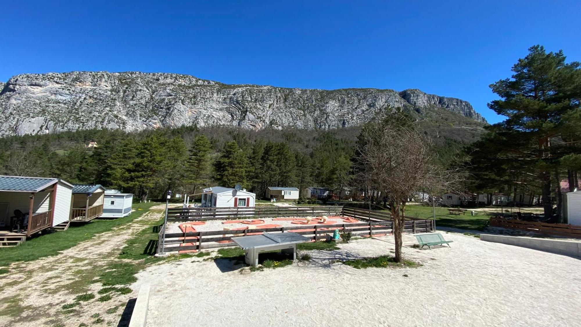 Mobilhome Comfort A La Montagne Saint-Auban  Extérieur photo
